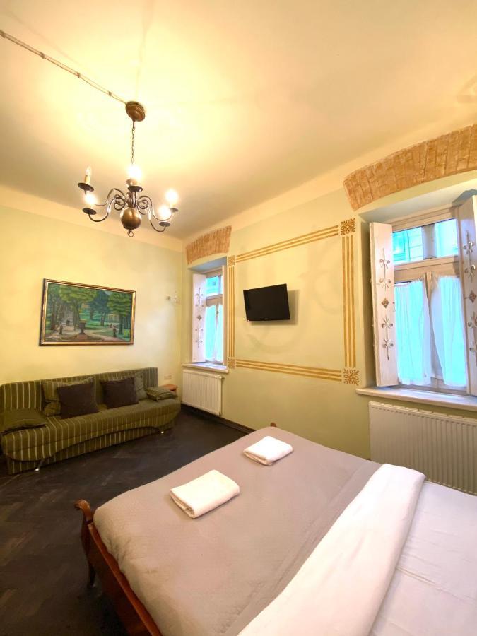 Квартира В Центрі На Вулиці Валова 21 Lviv Buitenkant foto