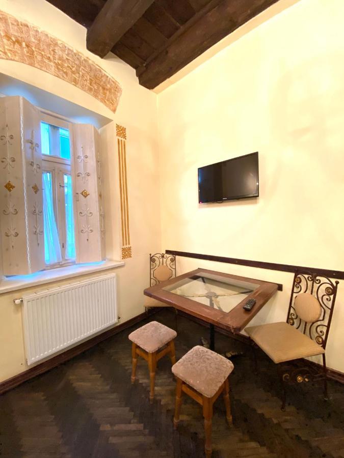 Квартира В Центрі На Вулиці Валова 21 Lviv Buitenkant foto